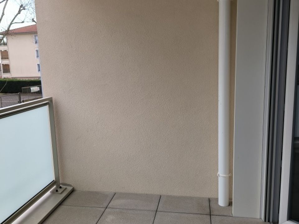 Apartment in Villefranche-sur-Saône, Rhone - photo 1