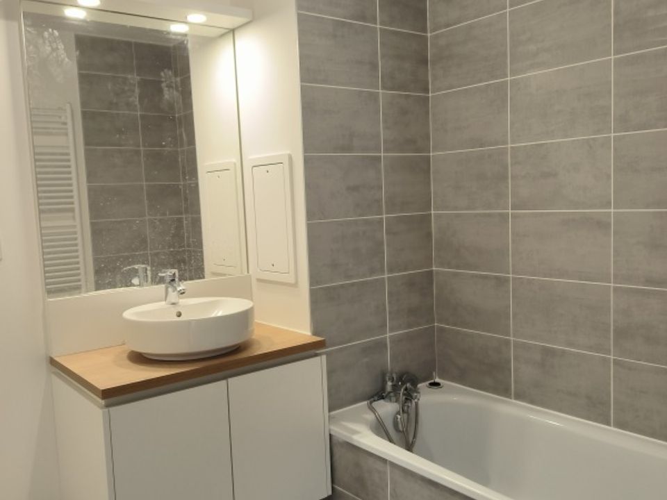 Apartment in Villefranche-sur-Saône, Rhone - photo 5