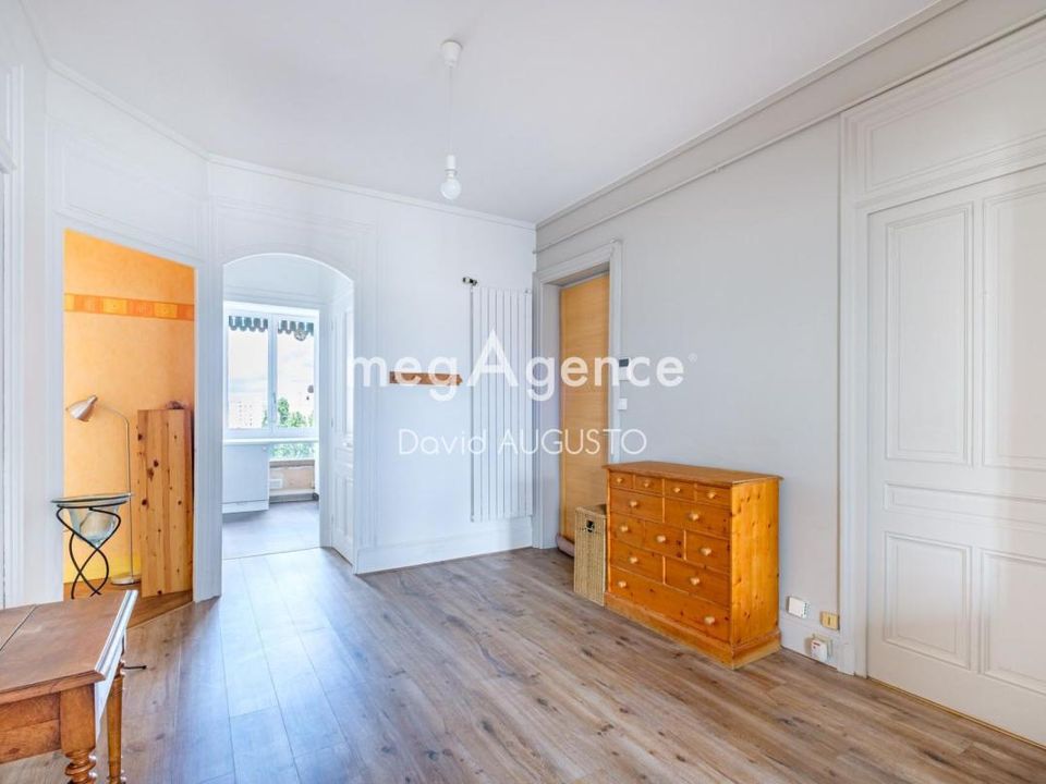 Lejlighed i Villeurbanne, Rhone - foto 1