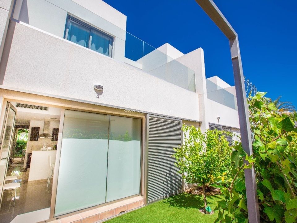 Villa en Torrevieja, Alicante - foto 2