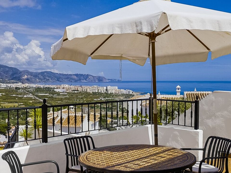 Villa in Nerja, Malaga - foto 2