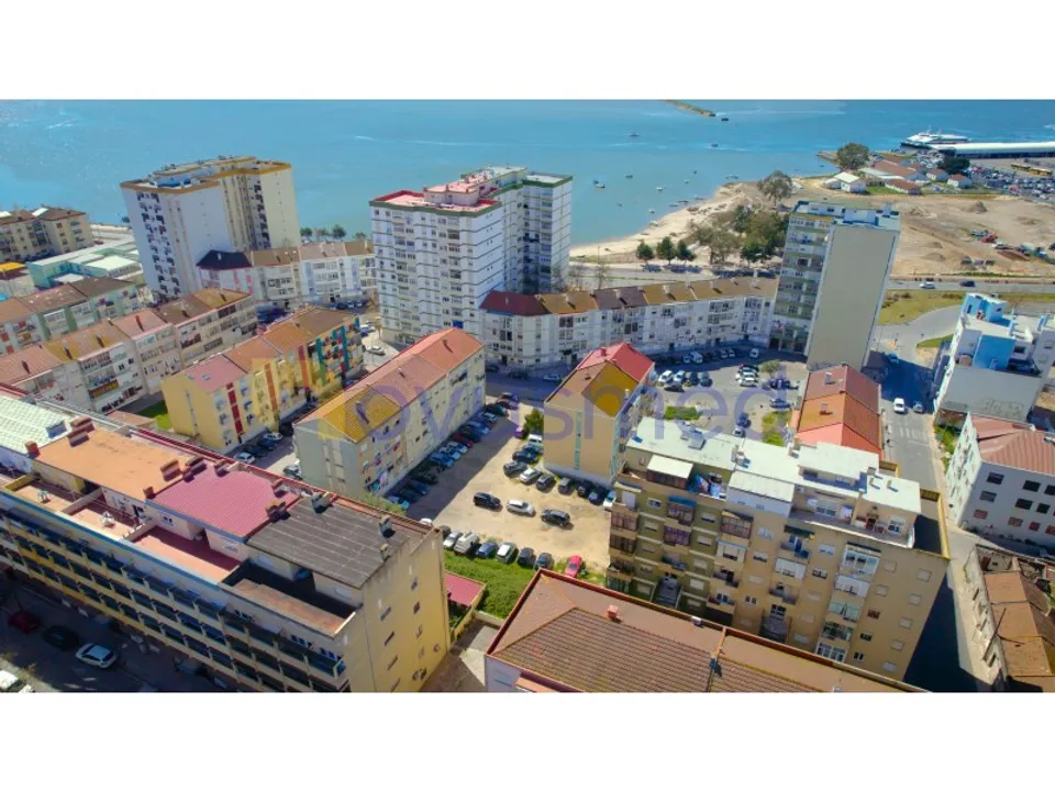 Helårsgrund i Barreiro, Setubal - foto 1