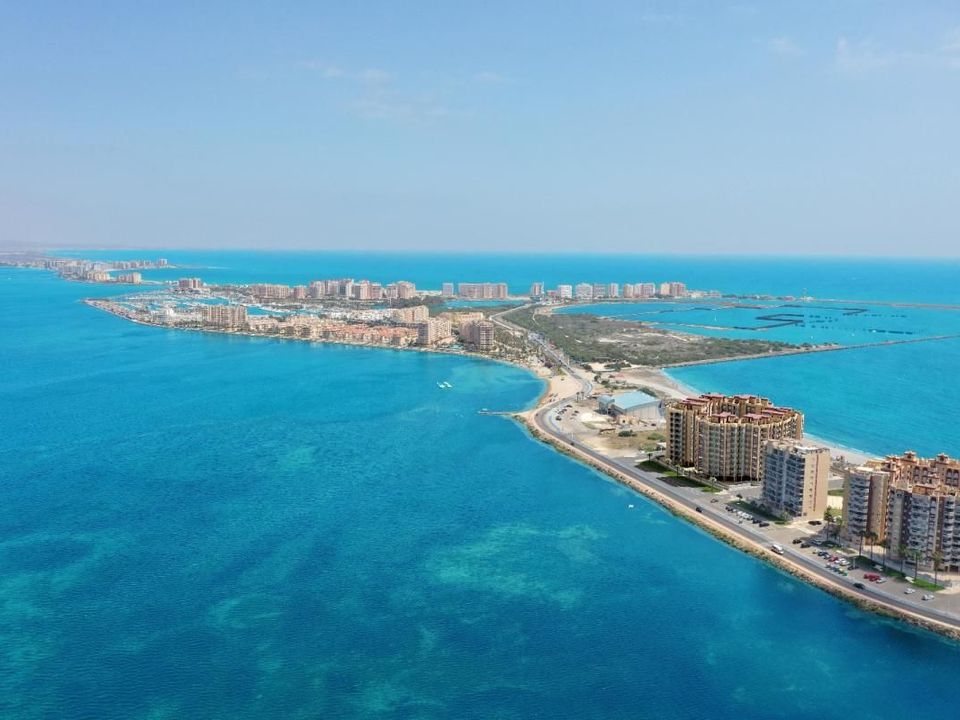 Lejlighed i La Manga Del Mar Menor, Murcia - foto 1