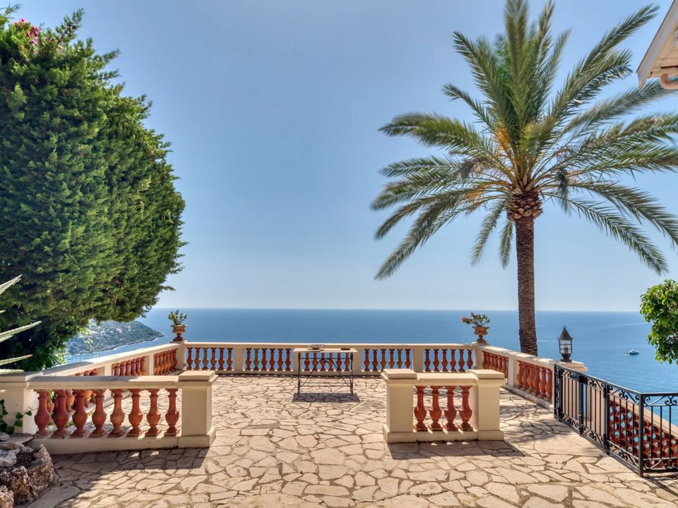 Villa i Roquebrune-Cap-Martin, Alpes-Maritimes - foto 1