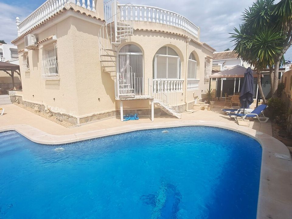 Villa i Villamartin, Alicante - foto 1