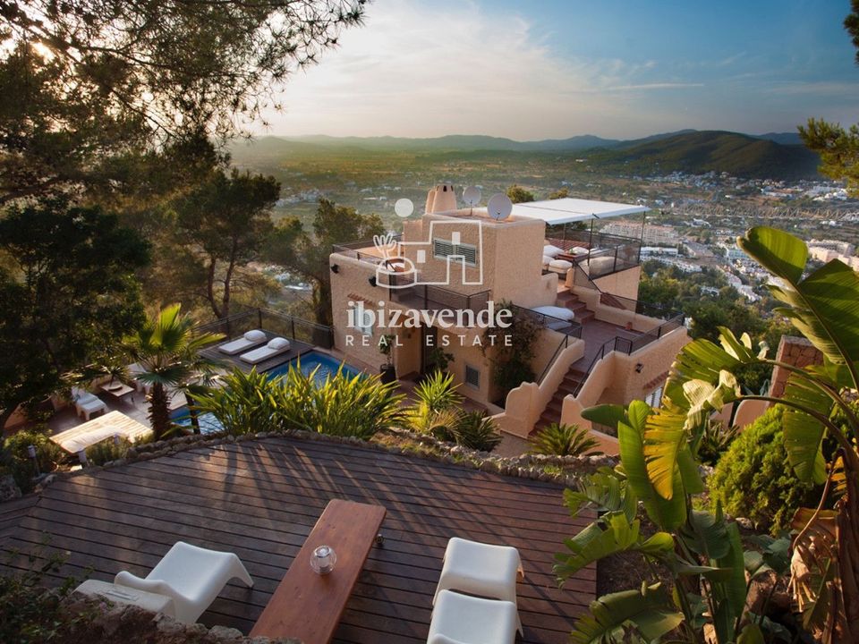 Villa i Santa Eulalia Del Rio, Ibiza - foto 1