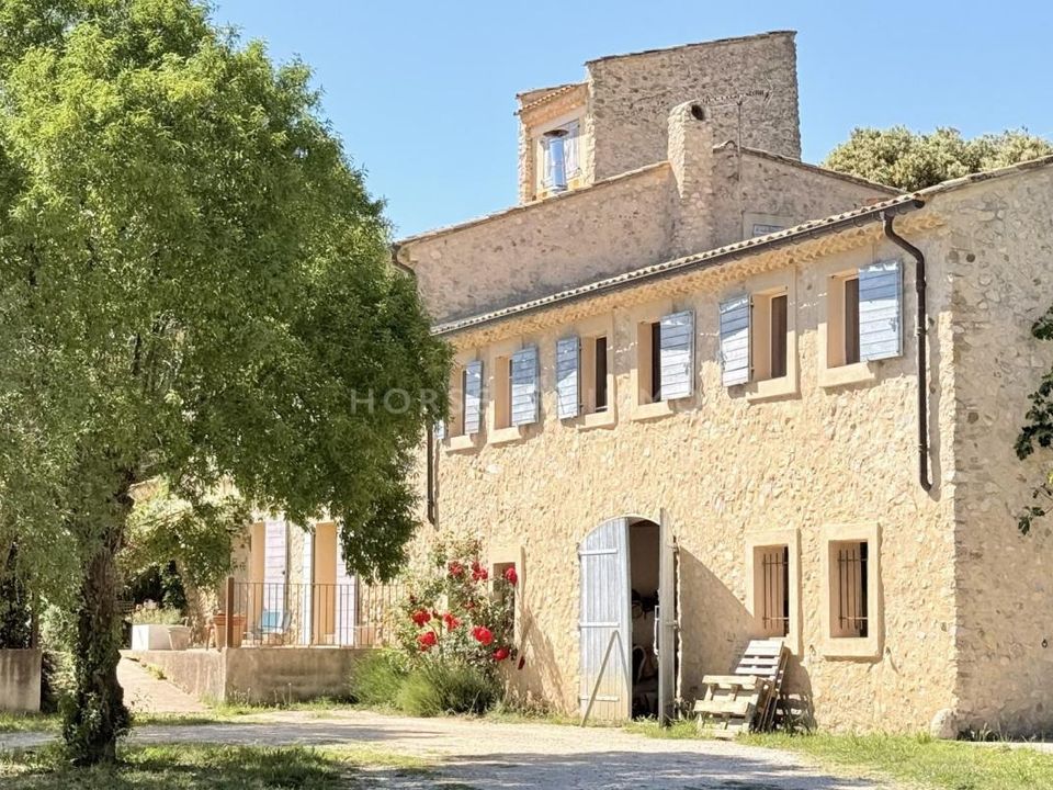Landejendom i Greoux-les-Bains, Alpes-de-Haute-Provence - foto 1