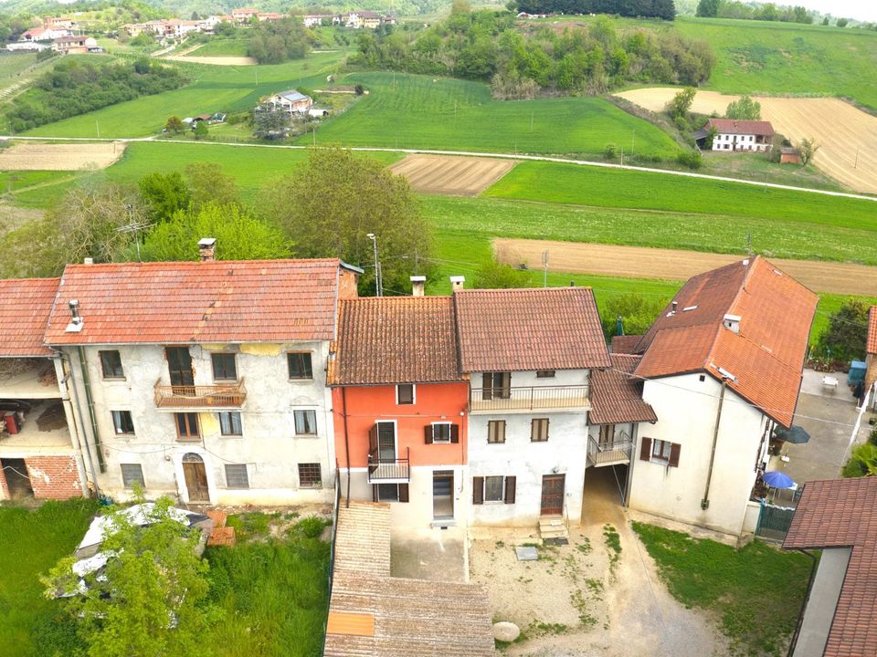 Landejendom i San Damiano d'Asti, Asti - foto 1