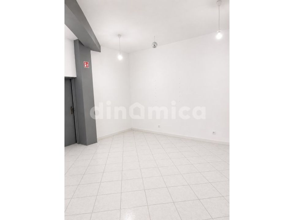 Commercial property in Joane, Braga - photo 2