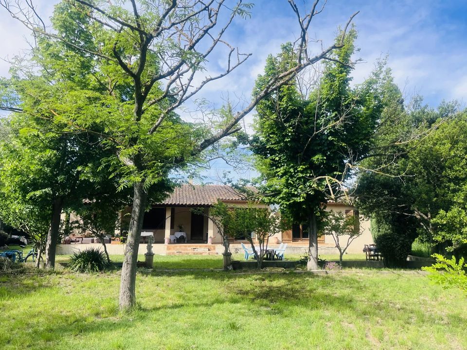 Villa in Arles, Bouches-du-Rhone - foto 1