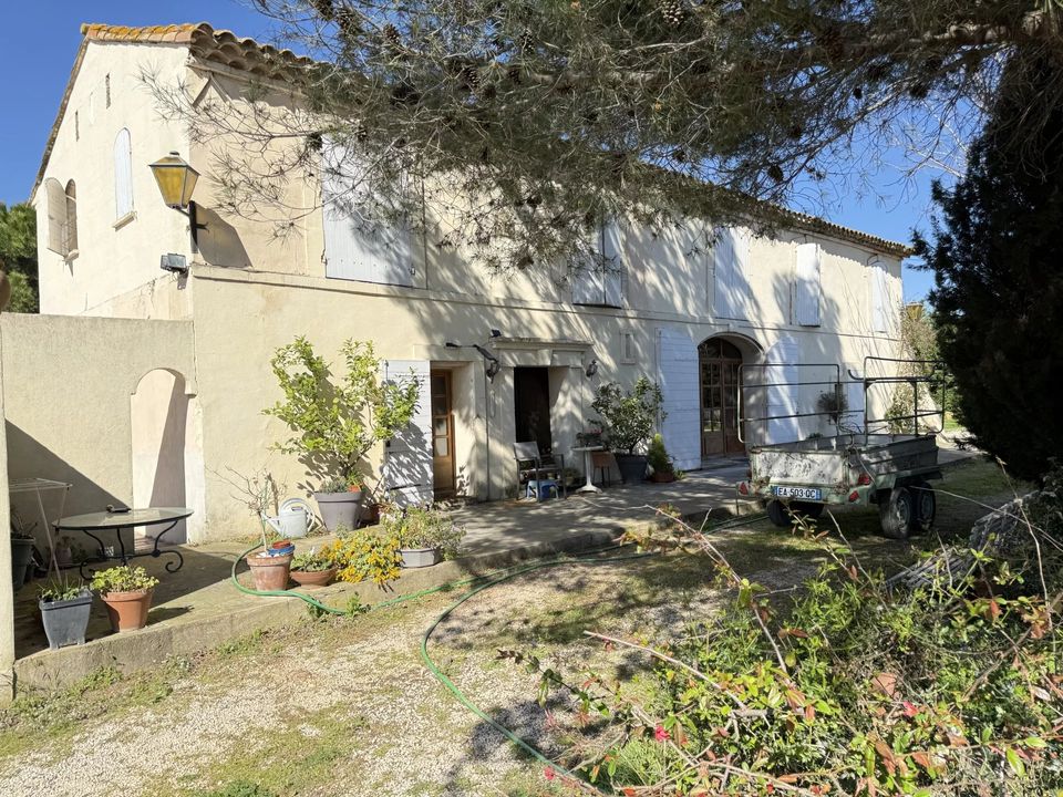 Villa en Arles, Bouches-du-Rhone - foto 2