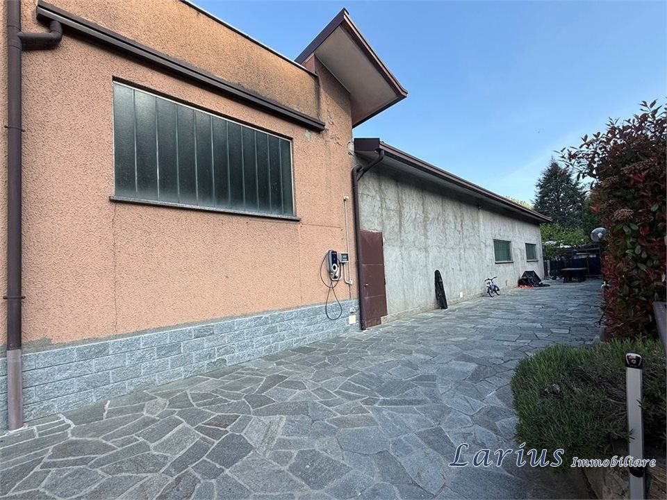 Erhvervsejendom i Canzo, Como - foto 4