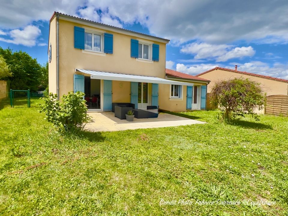 Villa i Saint-Beauzire, Puy-de-Dome - foto 1