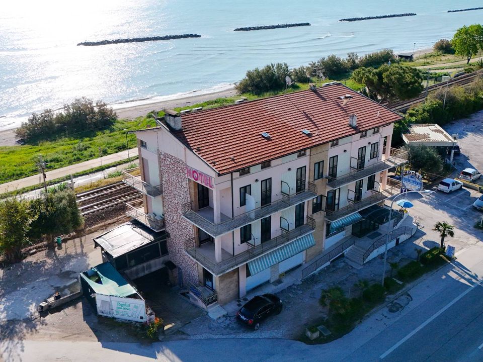 Erhvervsejendom i Massignano, Ascoli Piceno - foto 2