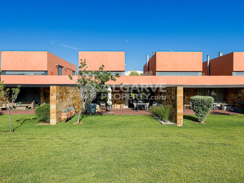 Villa i Quarteira, Faro - foto 1