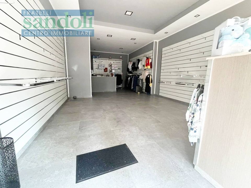 Commercial property in Vercelli, Vercelli - photo 4