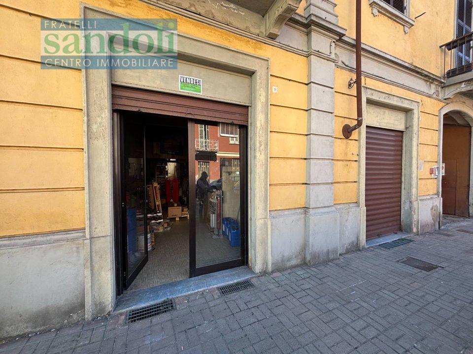 Erhvervsejendom i Vercelli, Vercelli - foto 1
