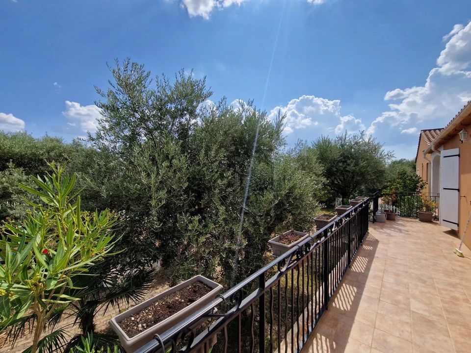 Villa i La Motte-D'Aigues, Vaucluse - bilde 3