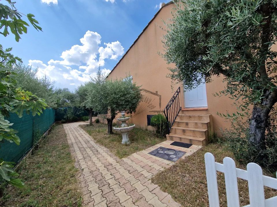 Villa i La Motte-D'Aigues, Vaucluse - bilde 1