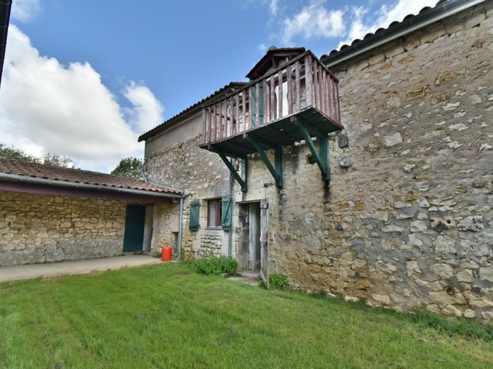Landejendom i Gardes-le-Pontaroux, Charente - foto 5
