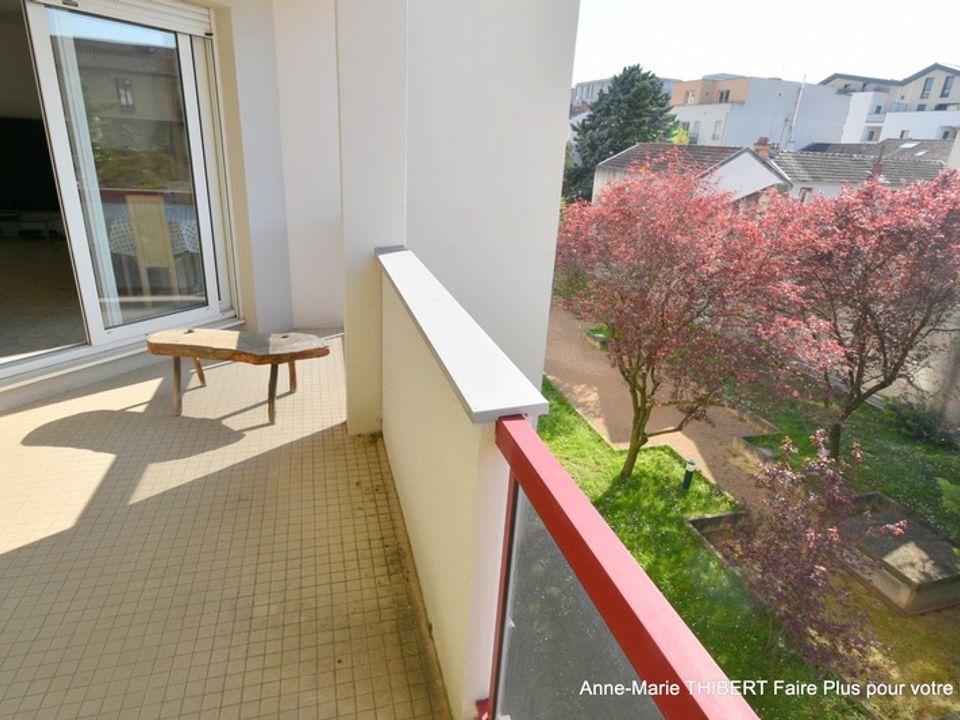 Lejlighed i Villeurbanne, Rhone - foto 4