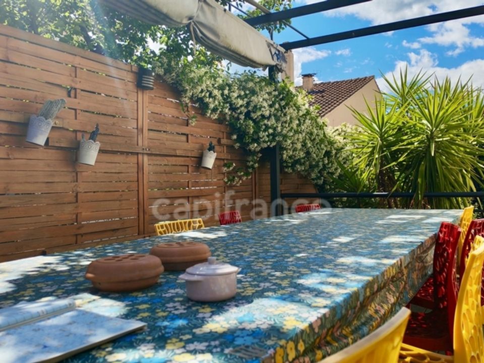 Villa en Arles, Bouches-du-Rhone - foto 1