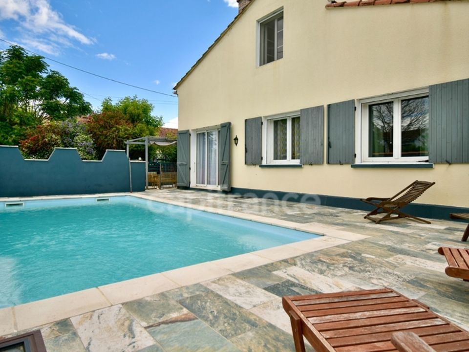 Villa en Arles, Bouches-du-Rhone - foto 2