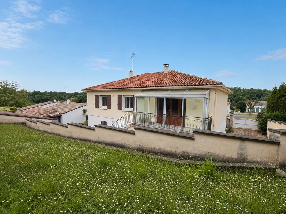 Villa i Ruffec, Charente - foto 1