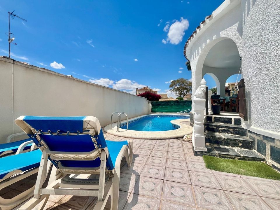 Villa in Orihuela Costa, Alicante - foto 4