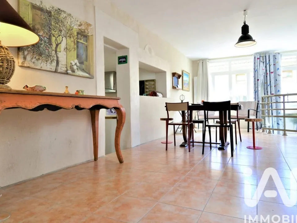 Town house in Saint-Quentin-la-Poterie, Gard - photo 3