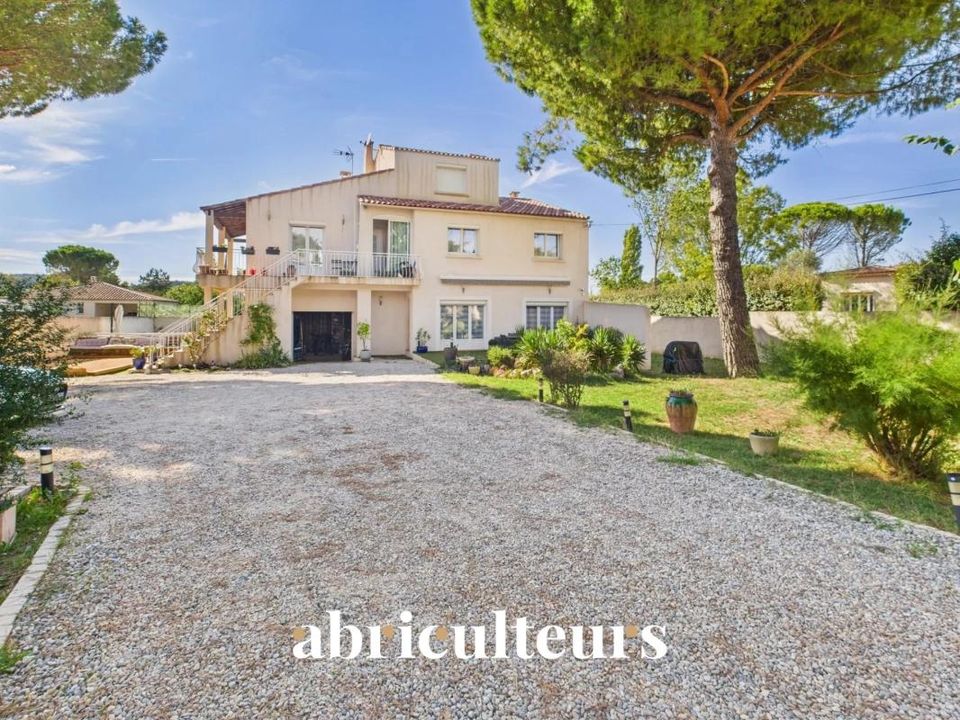 Villa i Bouc-Bel-Air, Bouches-du-Rhone - foto 1