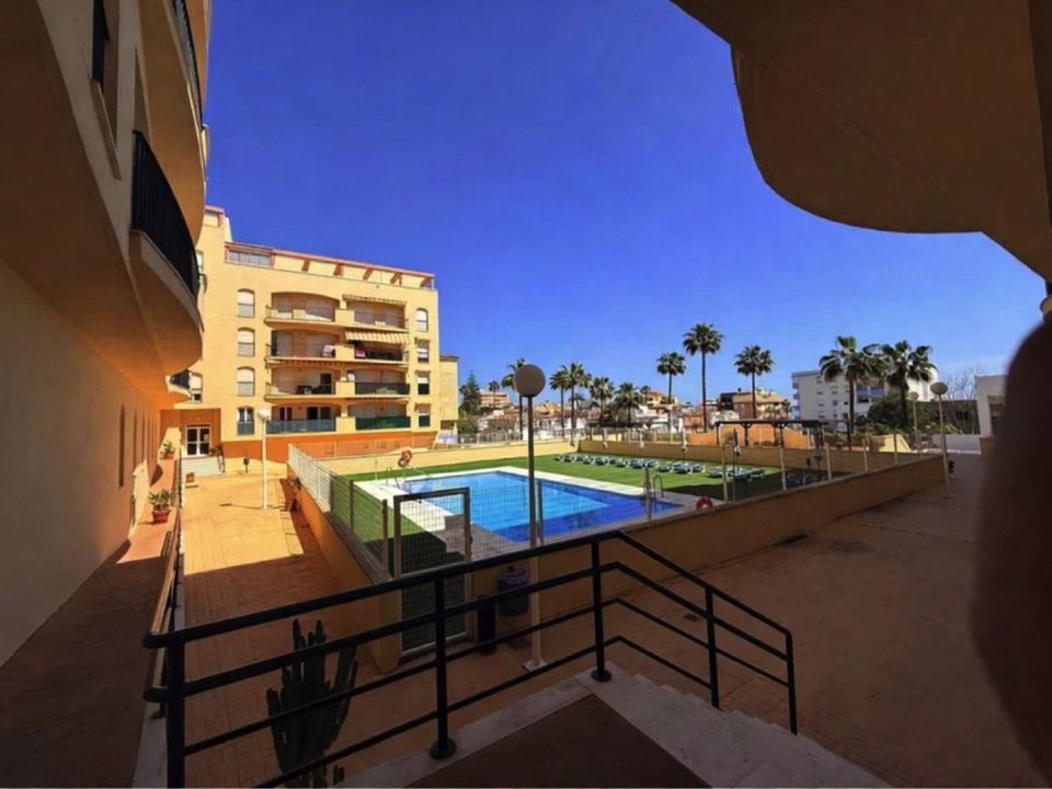 Lejlighed i San Luis De Sabinillas, Malaga - foto 1