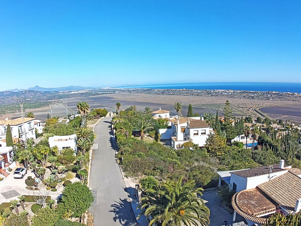 Helårsgrund i Denia, Alicante - foto 1