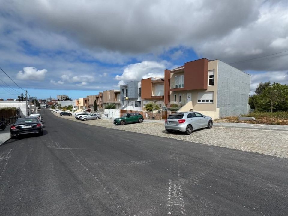 Helårsgrund i Santa Maria de Lamas, Aveiro - foto 2