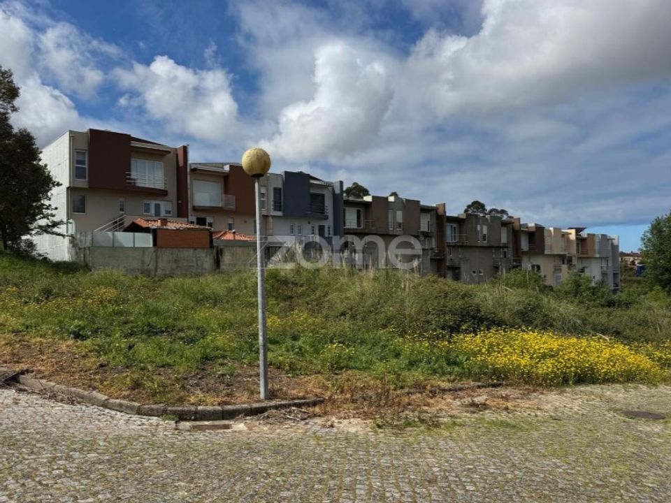 Helårsgrund i Santa Maria de Lamas, Aveiro - foto 1