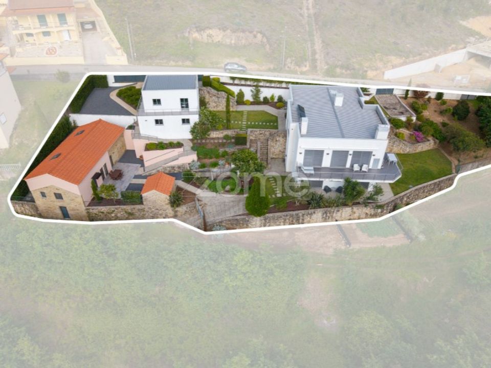 Villa i Oliveira de Azemeis, Aveiro - foto 1