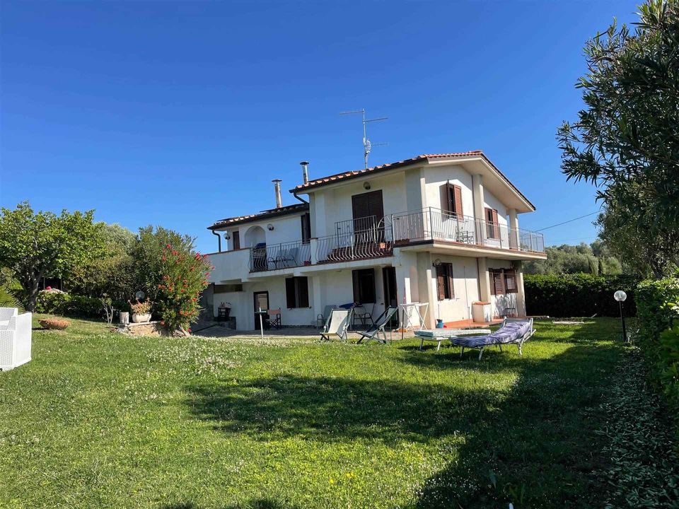 Villa i Follonica, Grosseto - foto 1