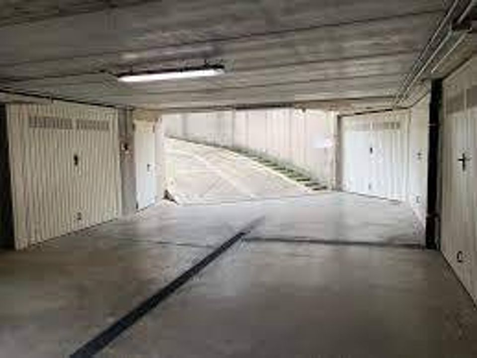 Miejsce parkingowe: Bologna, Bologna – zdjęcie 4