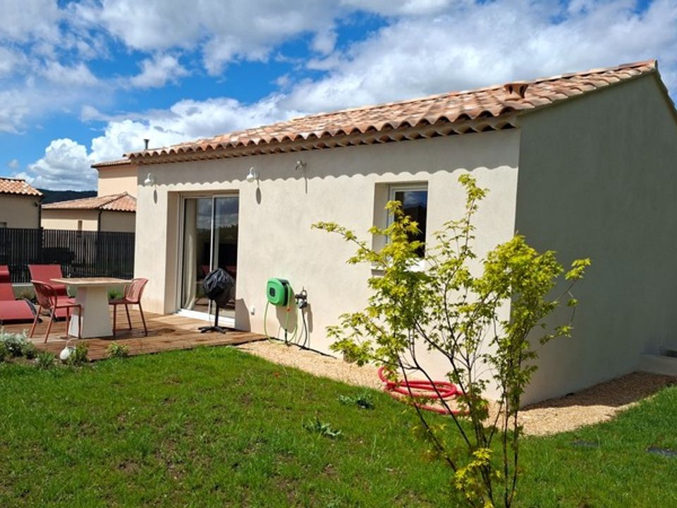 Villa i Digne-les-Bains, Alpes-de-Haute-Provence - foto 1
