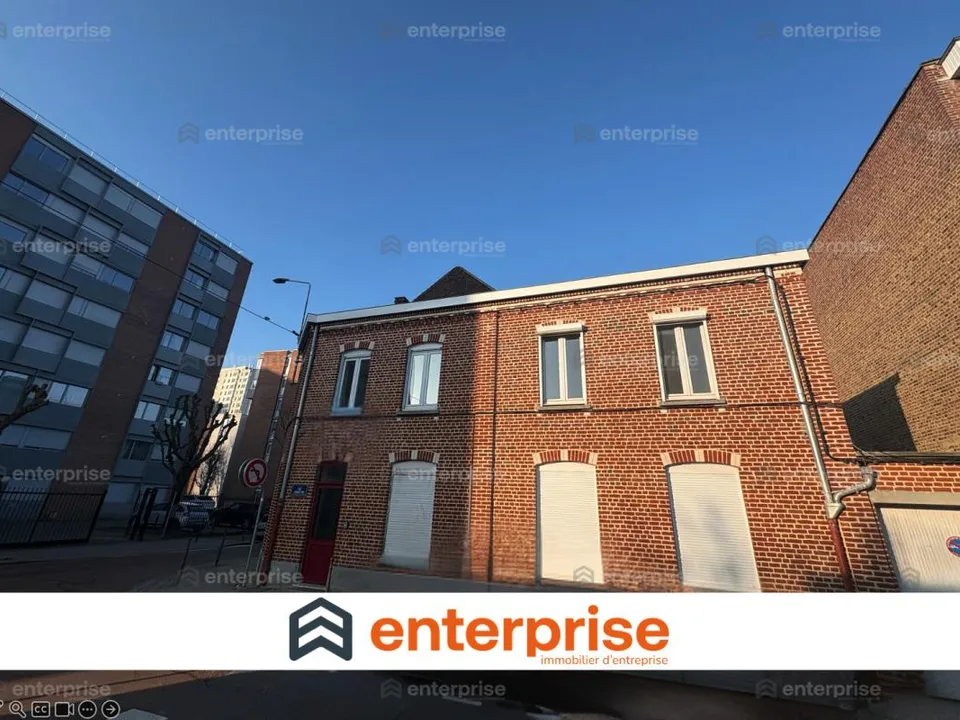 Erhvervsejendom i La Madeleine, Nord - foto 1