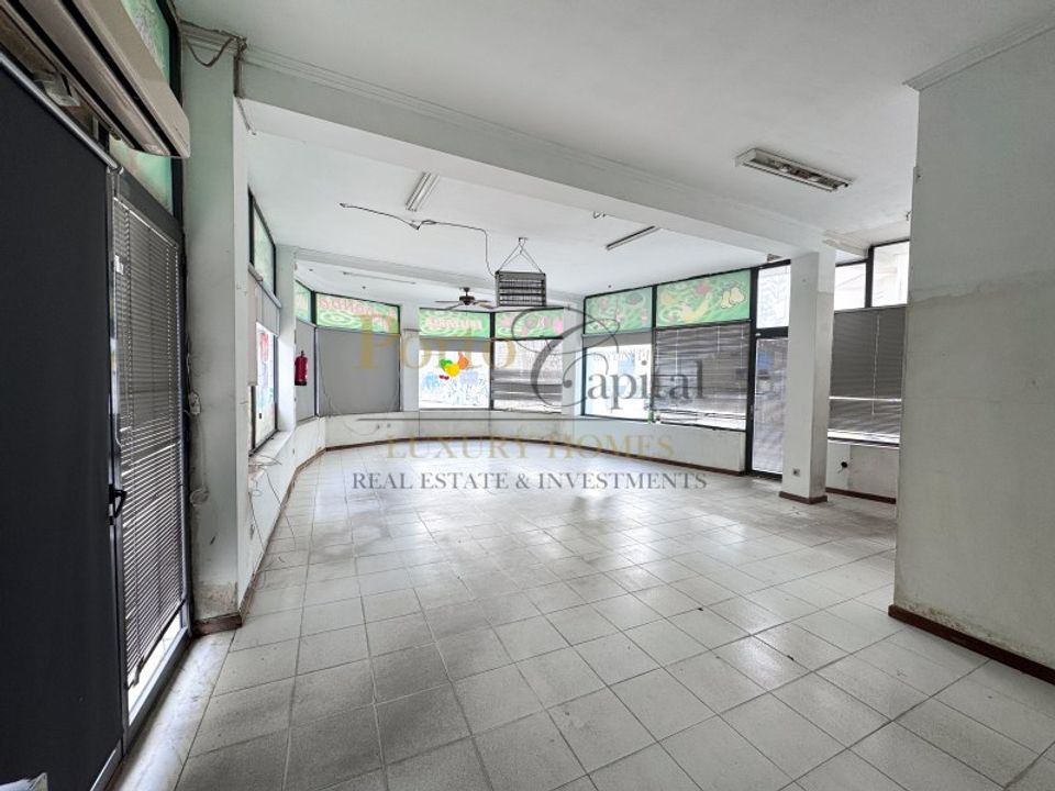 Erhvervsejendom i Santiago de Custoias, Porto - foto 3