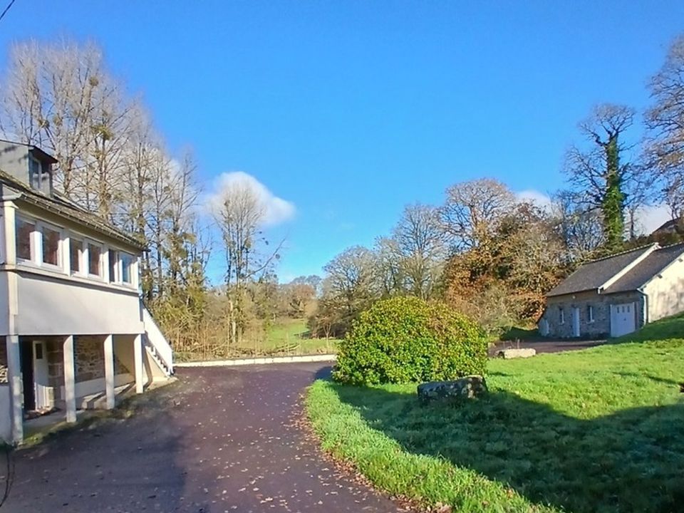 Gårdshus i Saint-Nicolas-du-Pelem, Cotes-d'Armor - bilde 3