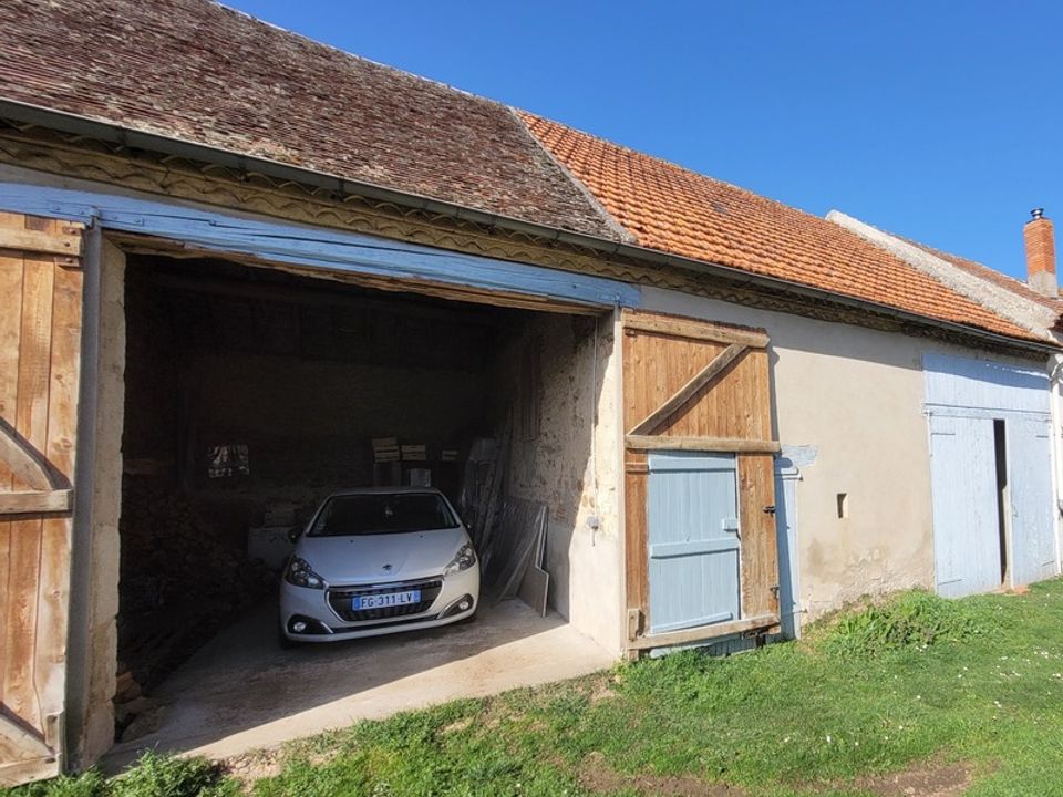 Farm hus i St.-Quintin-sur-Sioule, Puy-de-Dome - foto 1