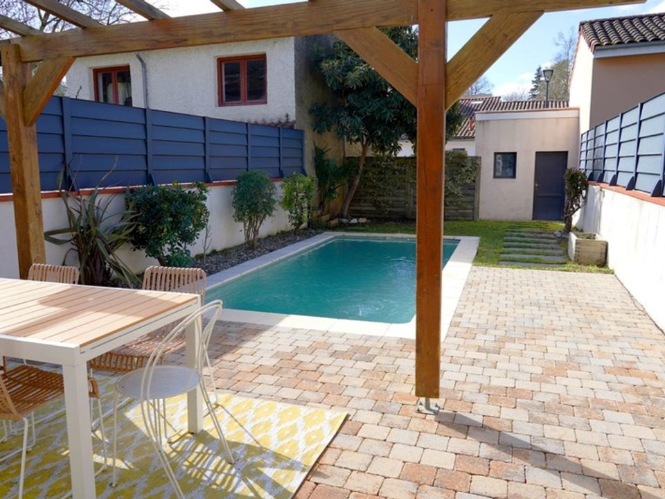 Villa i Montaigut-sur-Save, Haute-Garonne - foto 1