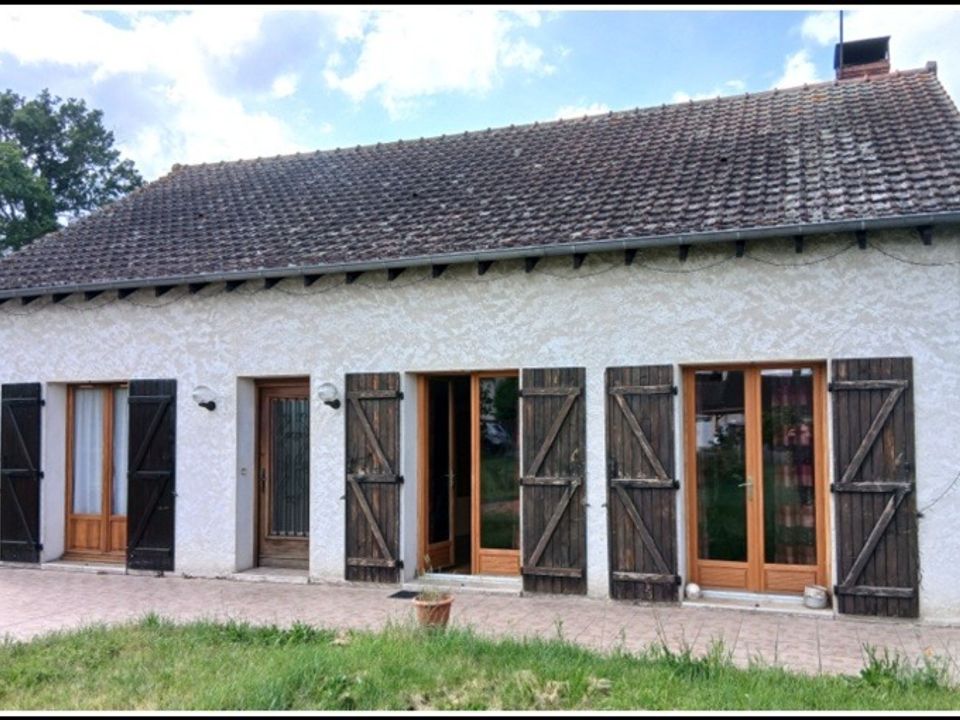 Villa i Villeneuve-sur-Allier, Allier - foto 1