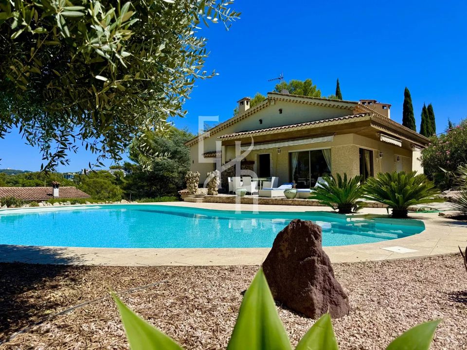 Villa i Mougins, Alpes-Maritimes - foto 1