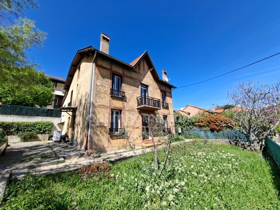Villa i Digne-les-Bains, Alpes-de-Haute-Provence - foto 1
