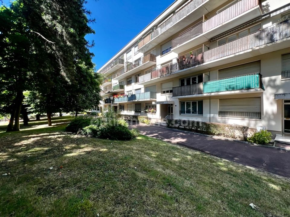 Lejlighed i Le Plessis-Bouchard, Val-d'Oise - foto 2