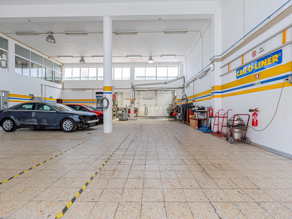 Erhvervsejendom i Amadora, Lisbon - foto 4