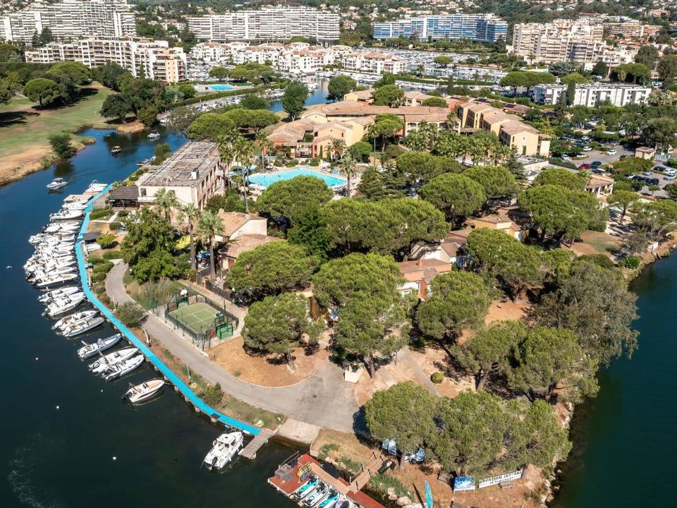 Lejlighed i Mandelieu-la-Napoule, Alpes-Maritimes - foto 1